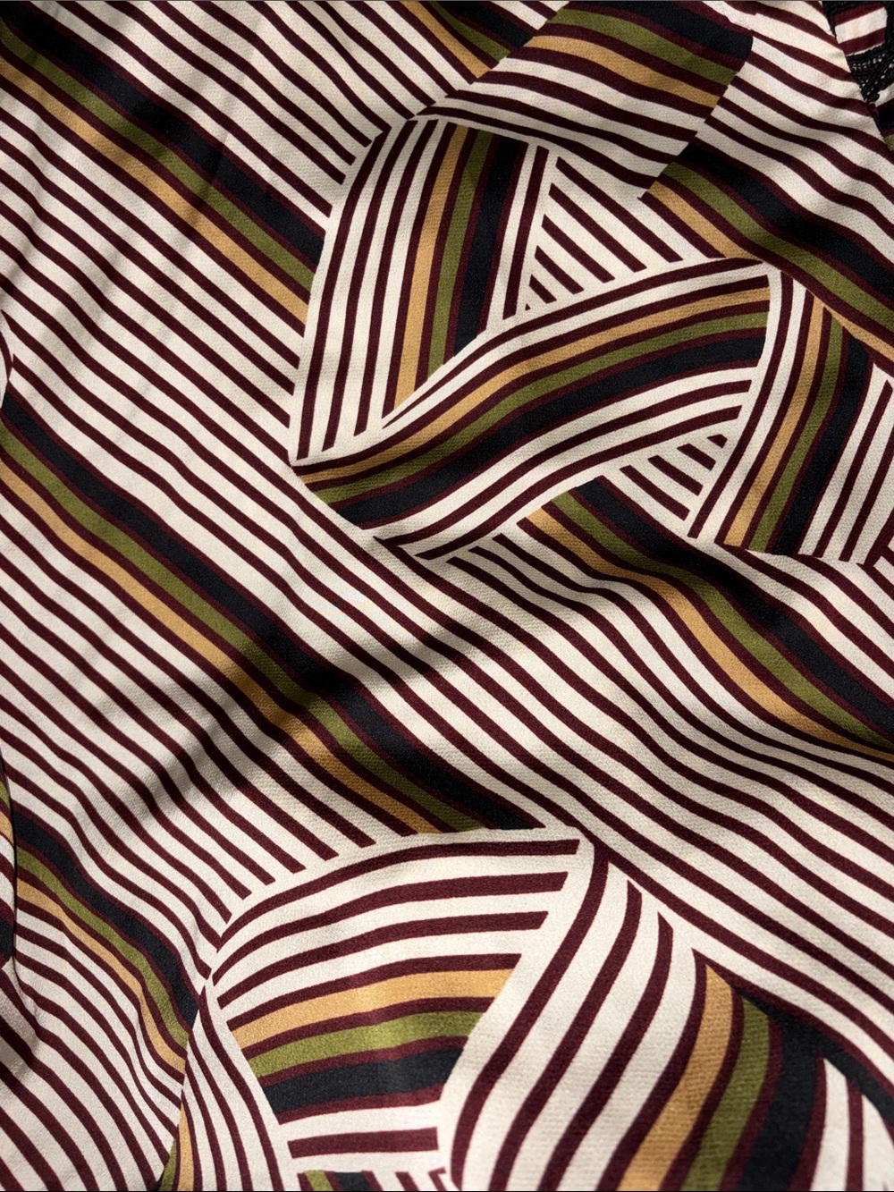 Alice Blue Abstract Striped Blouse with Crochet Detail L - Picture 9 of 9